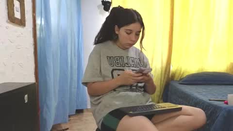 Snapshot of elizabeth_evanz chatting on January 18, 3:16 pm elizabeth online show from January 18, 3:16 pm