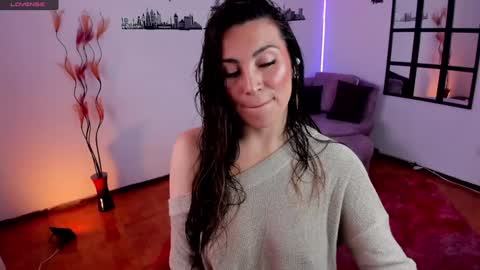 Snapshot of elizabeth_taylor_b chatting on December 2, 4:29 pm Elizabeth online show from December 2, 4:29 pm
