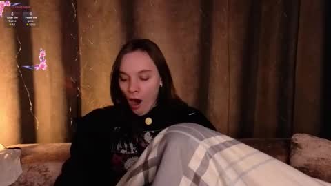 Elizabeth online show from February 25, 1:26 am