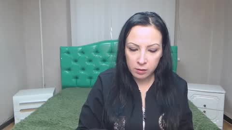 ElizabethSho online show from December 15, 4:29 am