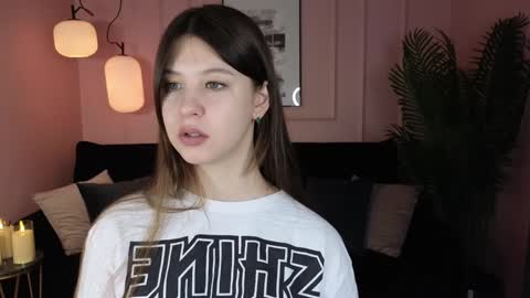 Eliza online show from December 26, 1:10 pm