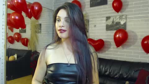 Snapshot of elizatex chatting on February 20, 11:21 pm online show from February 20, 11:21 pm