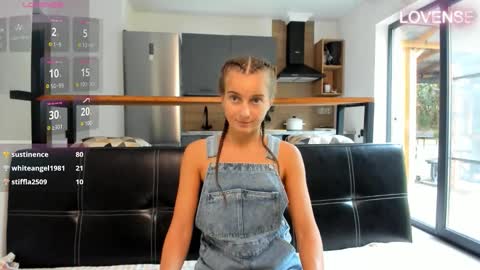 Eliz                               online show from October 24, 12:01 pm