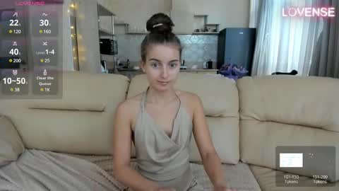 Snapshot of elizsweet chatting on February 4, 8:56 am Eliz online show from February 4, 8:56 am