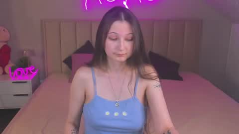 Ella online show from July 3, 5:30 pm