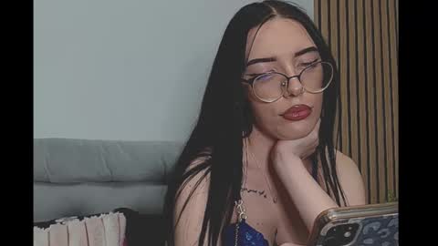 Chloe online show from November 26, 10:44 pm