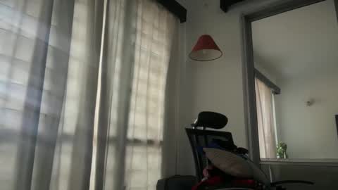 Ella online show from January 16, 8:32 am