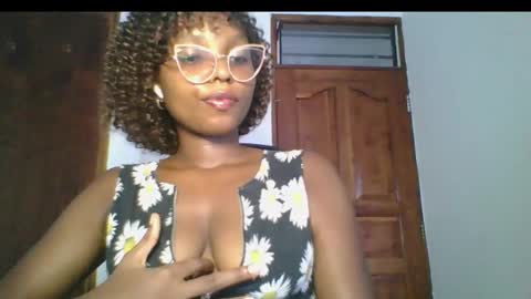 Ella online show from March 9, 3:16 pm