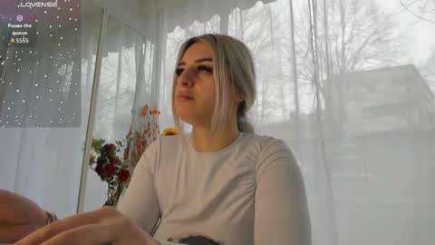 ella_vee online show from March 15, 5:53 am