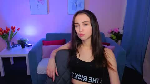 Snapshot of ellaasteele chatting on October 5, 2:22 pm Ella online show from October 5, 2:22 pm