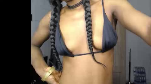 ella online show from February 20, 6:26 am