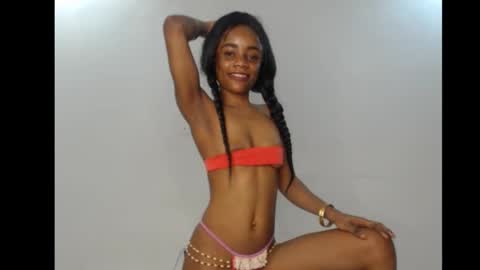 ella online show from October 31, 6:04 am