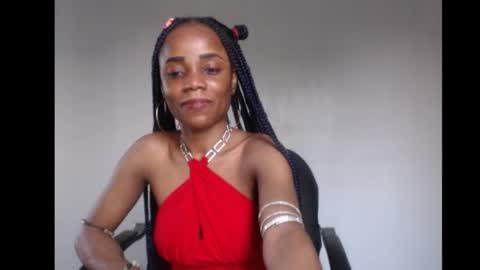 ella online show from November 8, 6:40 am