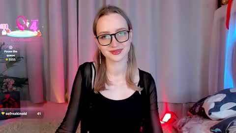 Ella online show from January 15, 3:51 pm