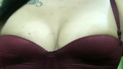 Ellah online show from March 3, 3:15 pm