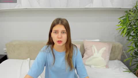 Snapshot of elle_ellise chatting on October 8, 12:48 am elle_ellise online show from October 8, 12:48 am