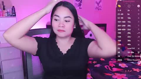Snapshot of elleelle123 chatting on January 4, 1:52 am Ann online show from January 4, 1:52 am