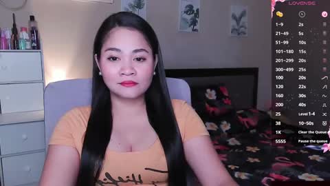 Snapshot of elleelle123 chatting on December 16, 1:53 am Ann online show from December 16, 1:53 am