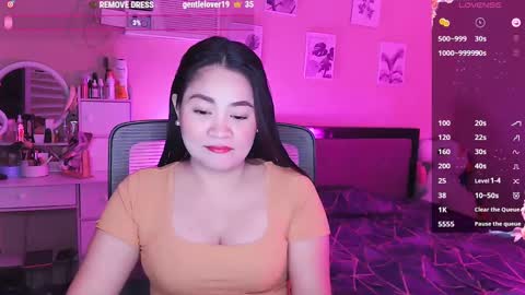 Snapshot of elleelle123 chatting on February 25, 2:36 am Ann online show from February 25, 2:36 am