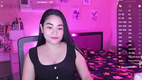 Snapshot of elleelle123 chatting on February 12, 2:14 am Ann online show from February 12, 2:14 am