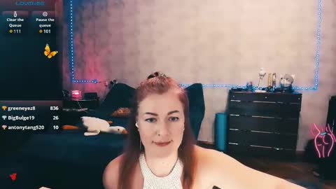 Snapshot of ellen_busty chatting on September 21, 7:01 pm Elli NEXT STREAM online show from September 21, 7:01 pm