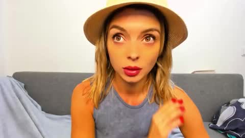 ellen_flow online show from November 6, 9:42 pm