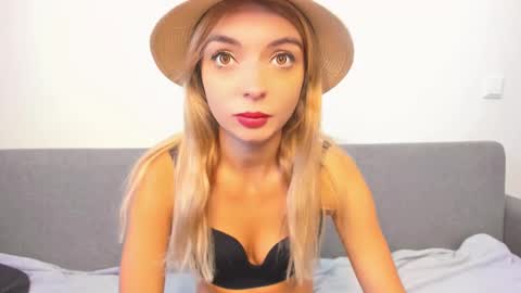 ellen_flow online show from February 15, 9:38 am