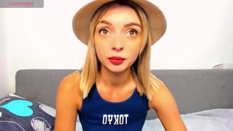 ellen_flow online show from September 30, 8:35 pm