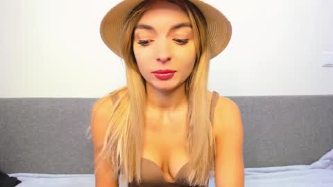 ellen_flow online show from March 1, 10:34 am