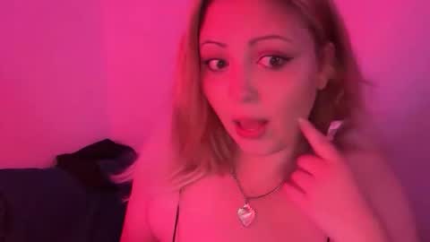 nautiellebbw online show from June 2, 3:18 am