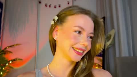 Snapshot of elli_harmon chatting on December 26, 2:37 pm Ellie  ---Ill see you either on Wednesday or Thursday and definitely on Saturday and Sunday online show from December 26, 2:37 pm