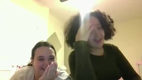 ellibell26 online show from October 7, 4:28 am