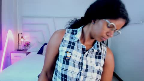 Snapshot of ellie_alves chatting on January 31, 12:07 pm Ellie online show from January 31, 12:07 pm