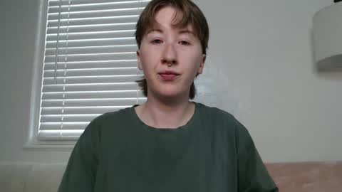 Snapshot of ellierowyn chatting on September 15, 10:50 pm Ellie Rowyn online show from September 15, 10:50 pm