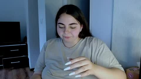 Ellie online show from May 22, 7:06 am