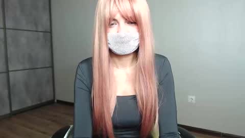 EllisNikki online show from December 13, 10:48 pm