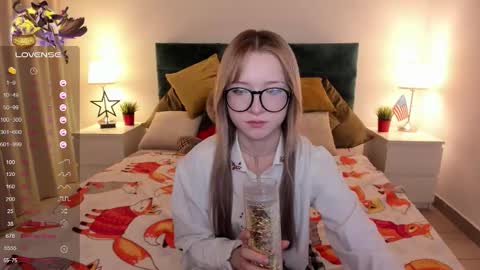 elliup online show from October 9, 8:40 am