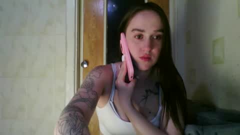Eliza online show from April 24, 7:49 pm