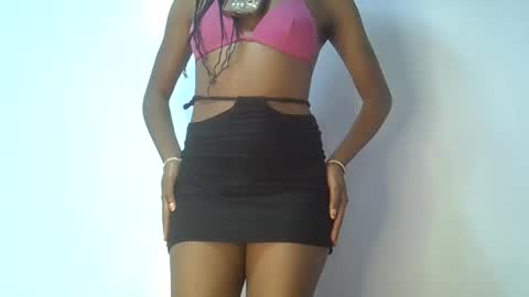 Snapshot of elllanna chatting on March 10, 11:27 pm elllanna online show from March 10, 11:27 pm