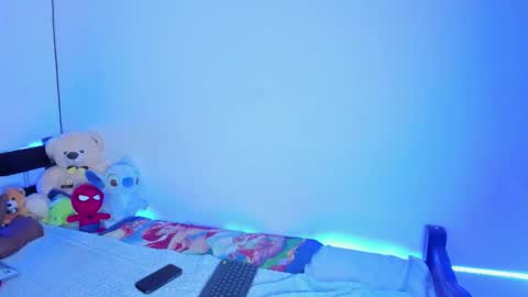 Snapshot of ellope chatting on October 3, 4:17 am Ellope online show from October 3, 4:17 am