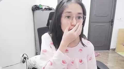 Snapshot of ellsa9x chatting on October 6, 2:39 am ellsa9x online show from October 6, 2:39 am