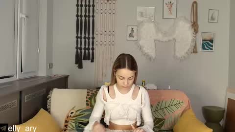 elly_ary online show from November 27, 9:28 pm