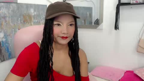 Snapshot of elly_willis chatting on December 7, 7:21 pm Elly online show from December 7, 7:21 pm