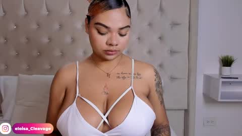 Snapshot of eloisa_cleavage_ chatting on March 8, 11:13 am Maya online show from March 8, 11:13 am