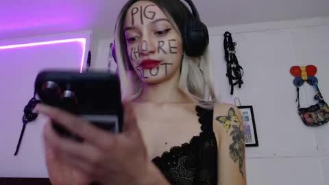 Chelsea  Please help me to reach 100 thumbs up online show from January 14, 1:47 am