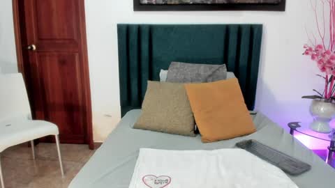 EloiseQuinn online show from February 1, 11:54 am