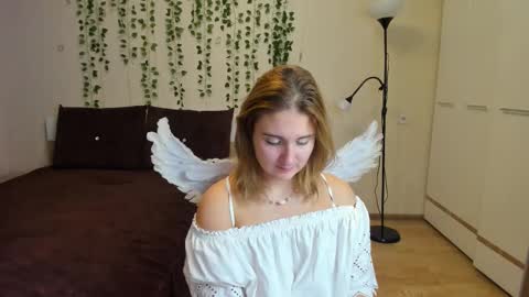 Elsa  online show from November 2, 9:34 am