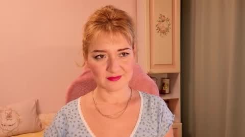 Elvira online show from November 20, 11:00 am