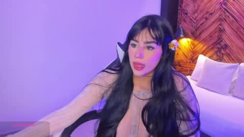 E L Y online show from May 22, 12:47 pm
