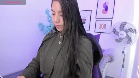 Ema louisx  online show from January 29, 12:13 pm